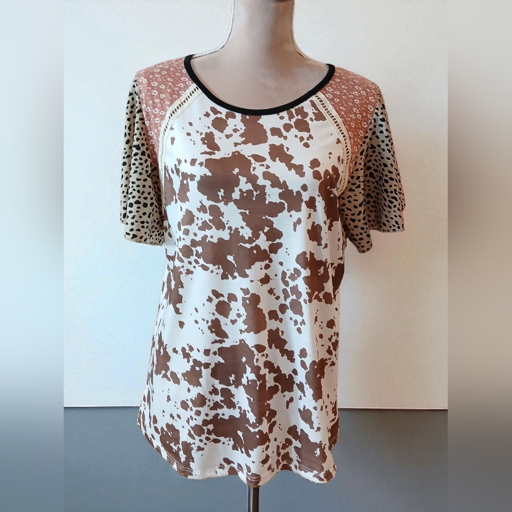 Grace & Emma Cow Mixed Print Flutter Sleeve Blouse Medium Boho Western Cowgirl